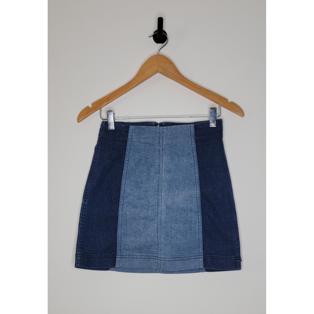 FREE PEOPLE Modern Femme Denim Mini Two Tone Stretch Jean Skirt Size 0